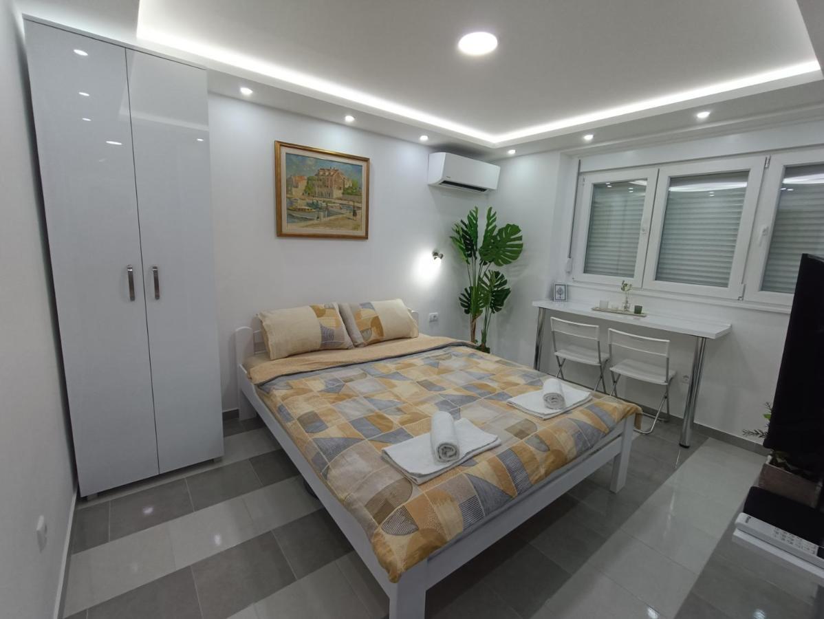 Grey 4 Apartment Belgrade Luaran gambar